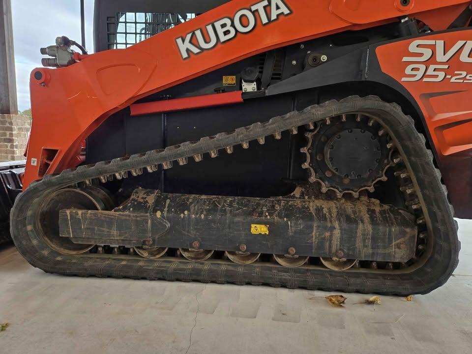 2017 Kubota svl95-2S High Flow Skidsteer photo 4