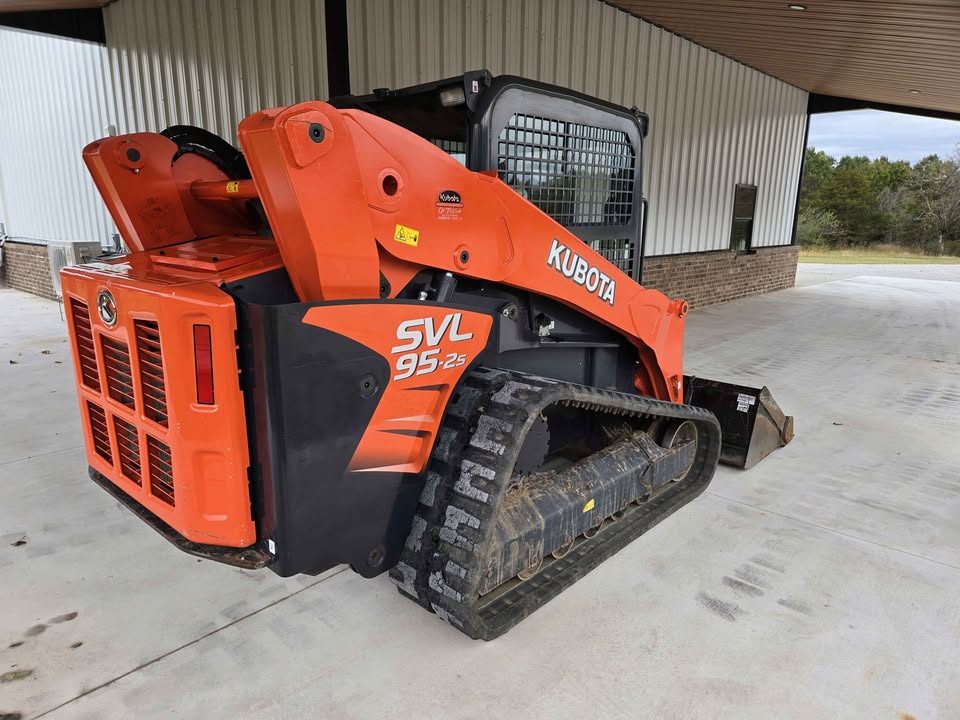 2017 Kubota svl95-2S High Flow Skidsteer photo 7