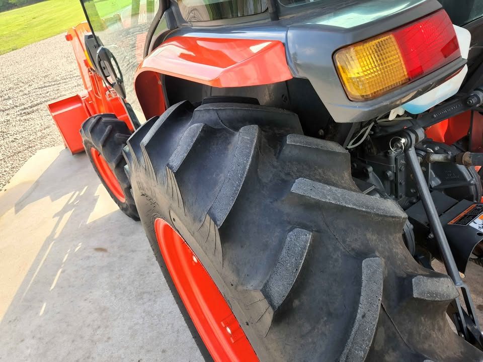 2020 Kubota mx5400 4x4 photo 21