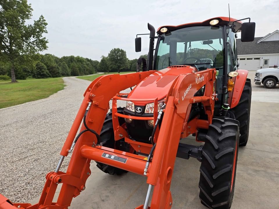 2022 Kubota m5-111 photo 13