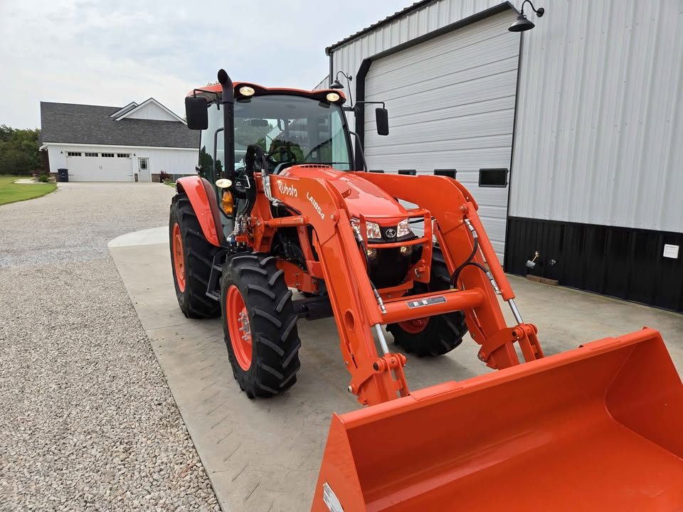 2022 Kubota m5-111 photo 14