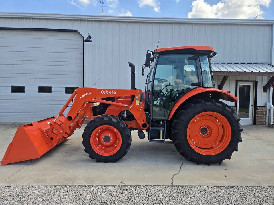 2023 Kubota m4-071 Deluxe photo 12