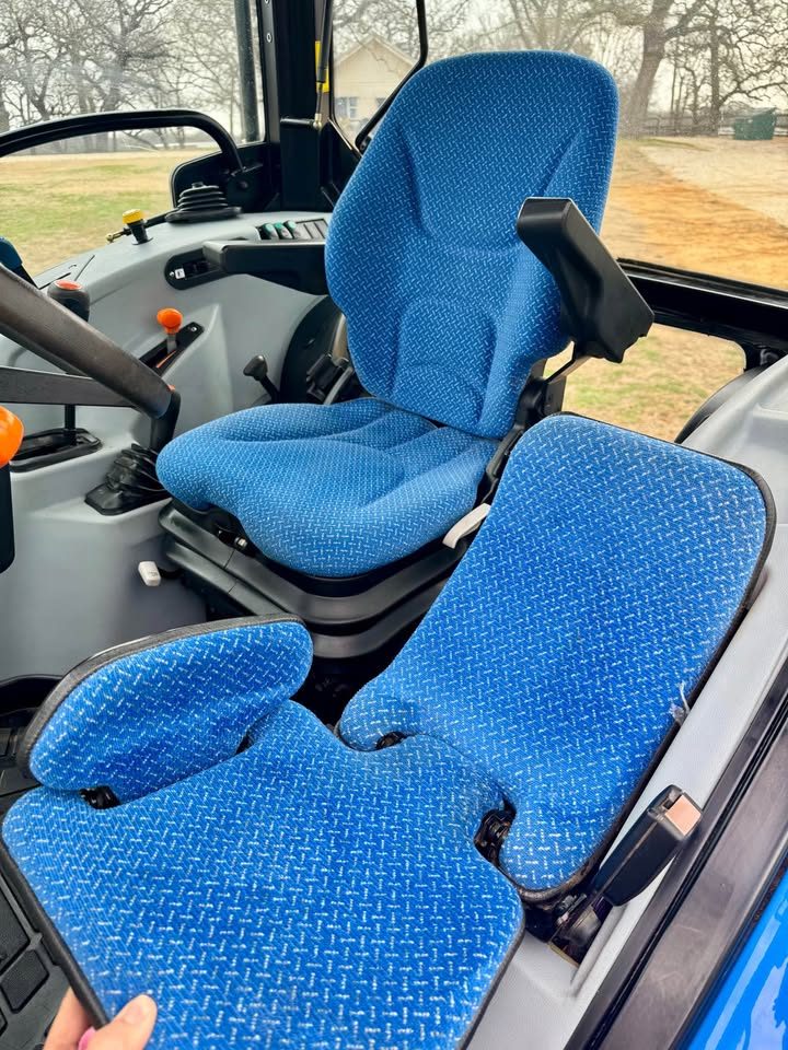 2022 New Holland Workmaster 120 photo 6