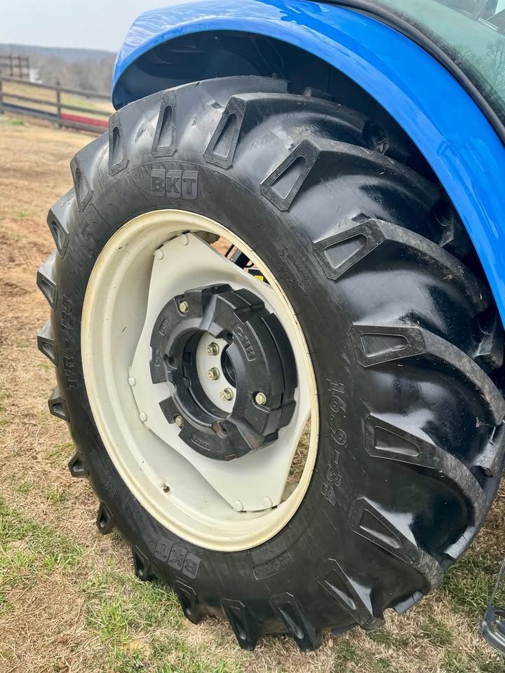 2022 New Holland Workmaster 120 photo 8