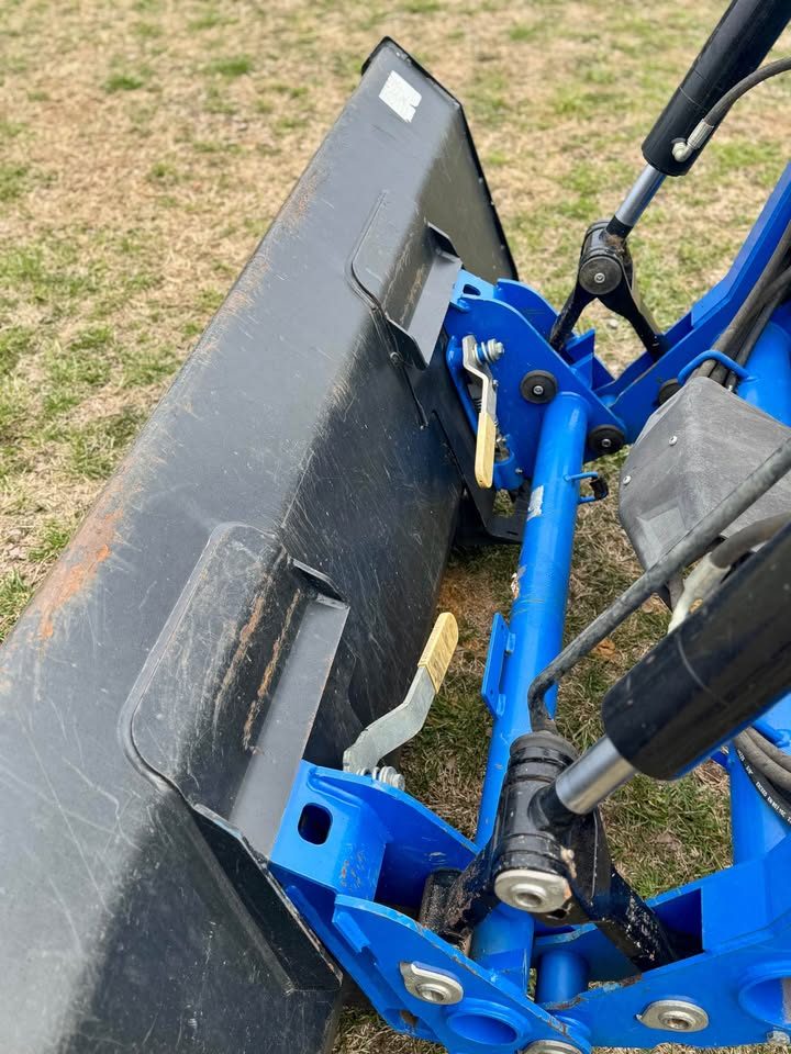 2022 New Holland Workmaster 120 photo 17