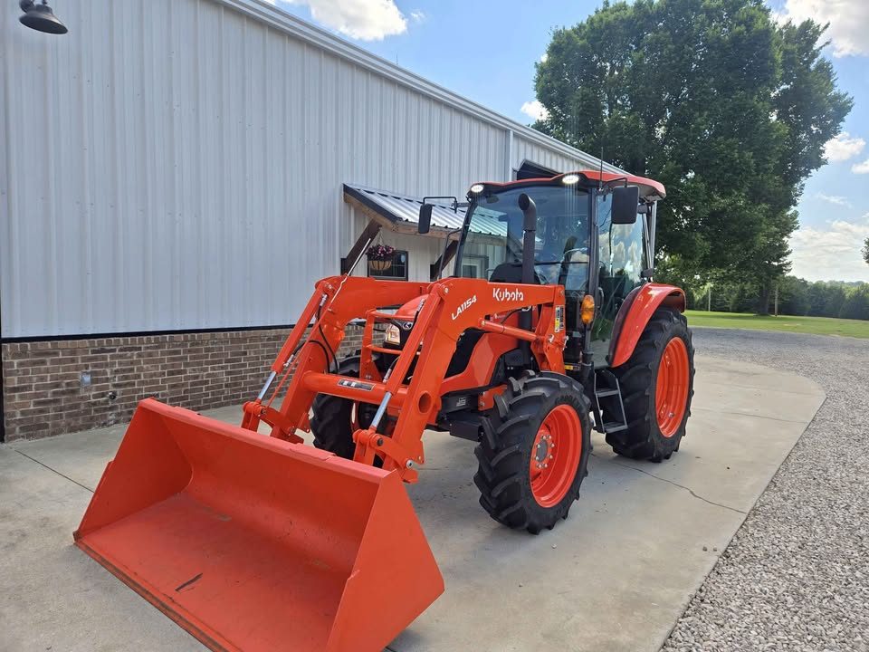 2023 Kubota m4-071 Deluxe