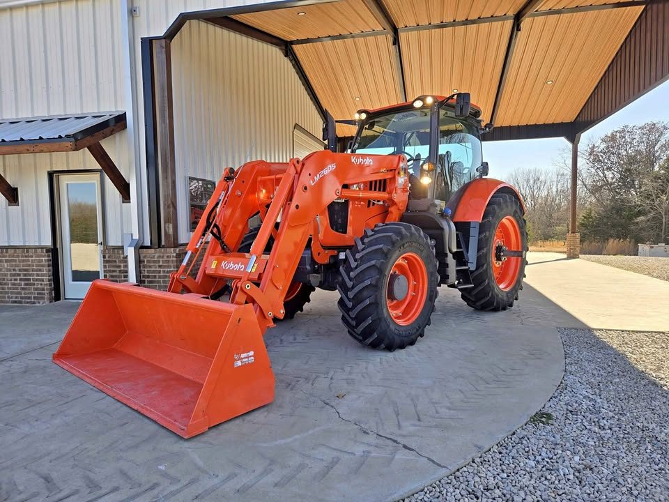 2023 Kubota m7-132 Deluxe
